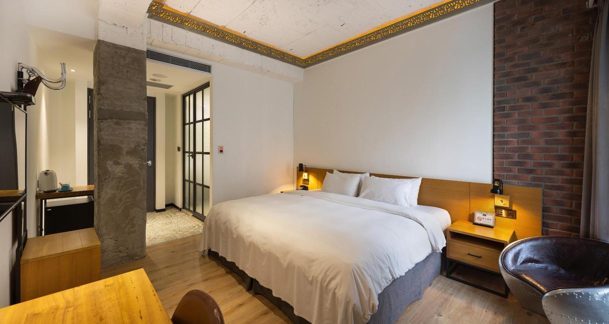 Bluesky Hotel Тайчжун Екстер'єр фото